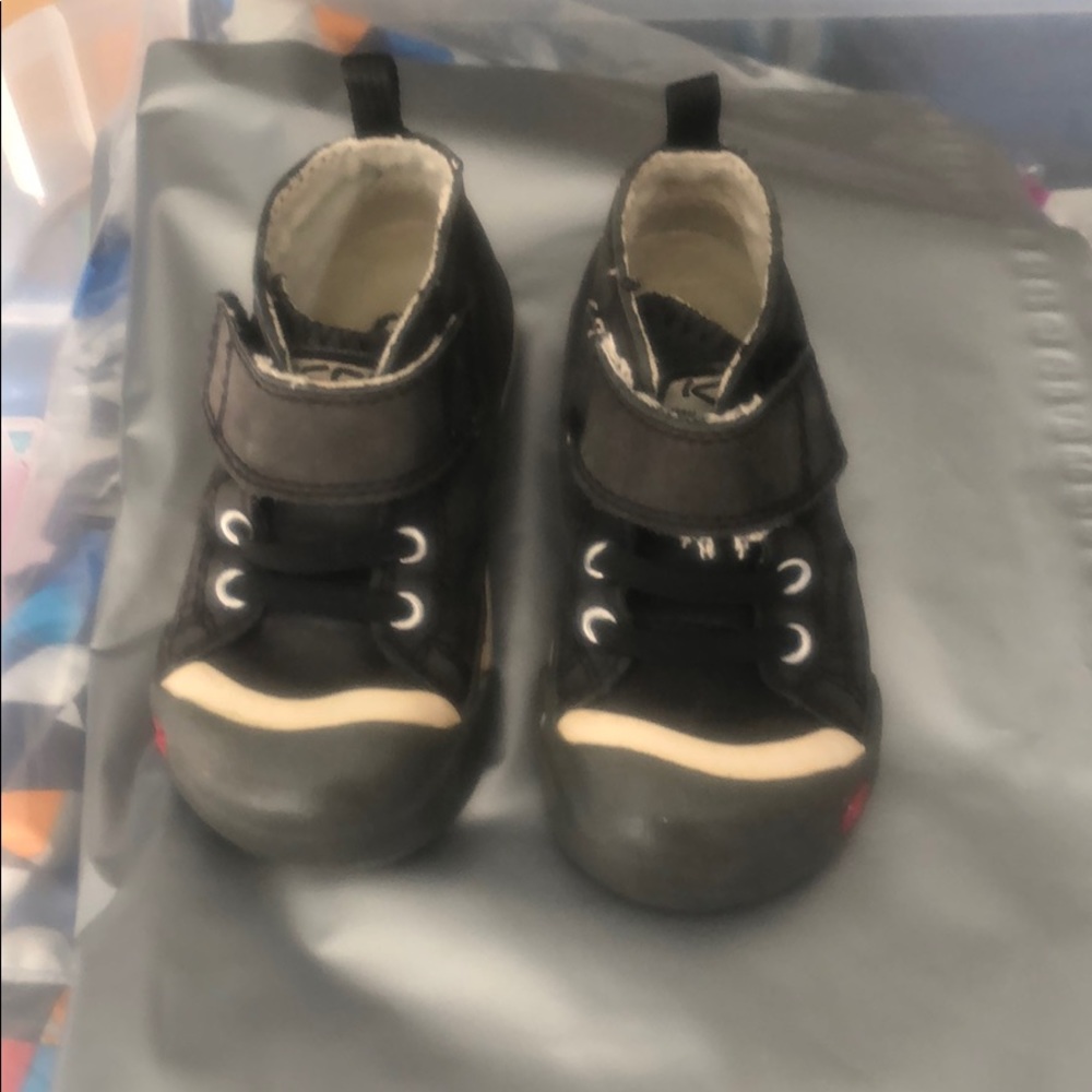 Keen Coronado - black leather hightop - Toddler 6